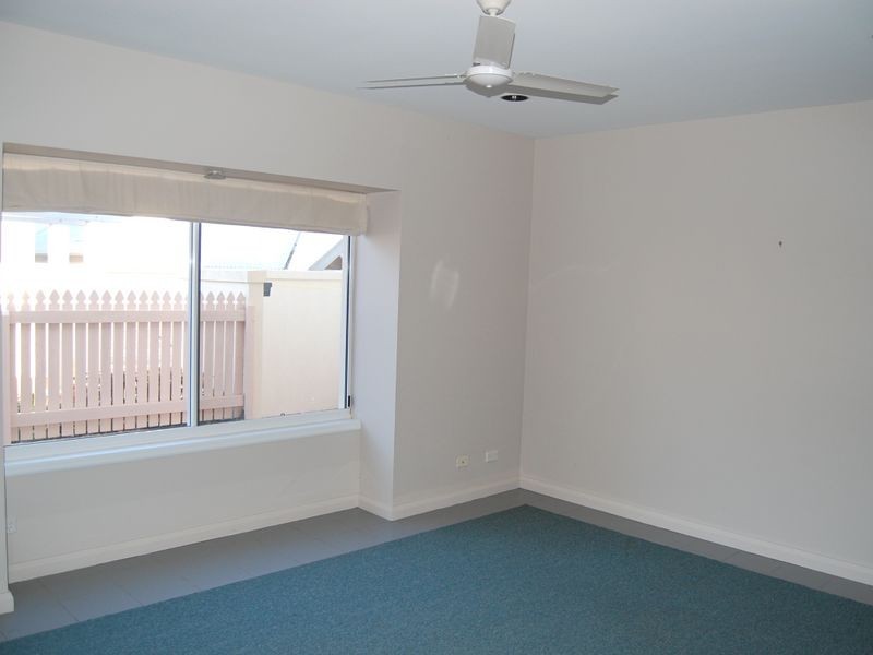 8/92 Miller Street, Bargara QLD 4670