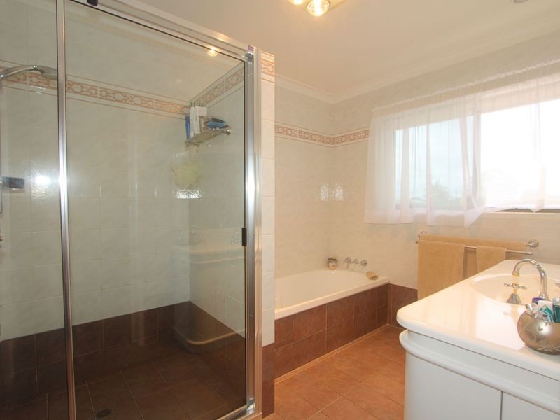 Avenell Heights QLD 4670