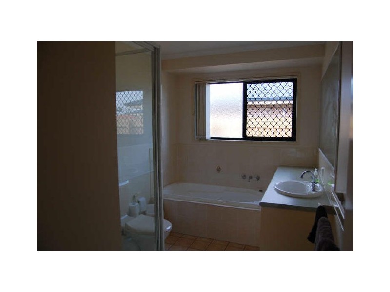 49 Searle Street, Thabeban QLD 4670