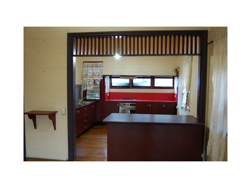 8 Buss Street, Bundaberg South QLD 4670