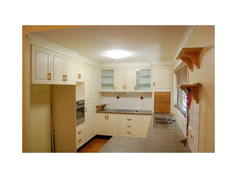 8 Jolley Lane, Thabeban QLD 4670