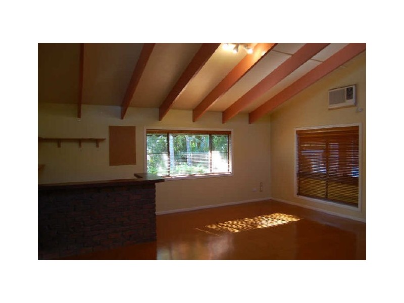 8 Jolley Lane, Thabeban QLD 4670