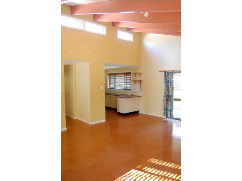 8 Jolley Lane, Thabeban QLD 4670