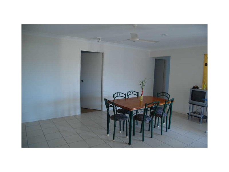 25 Dawson Avenue, Thabeban QLD 4670