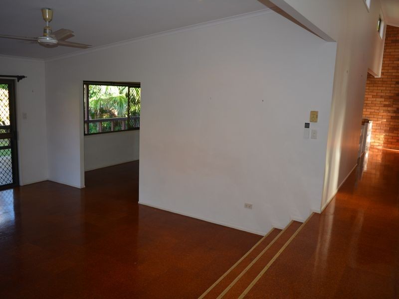 19 The Broadway, Avoca QLD 4670