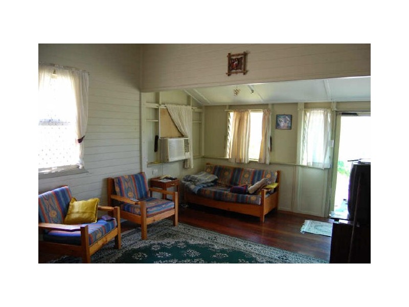 114 Burnett Street, Bundaberg South QLD 4670
