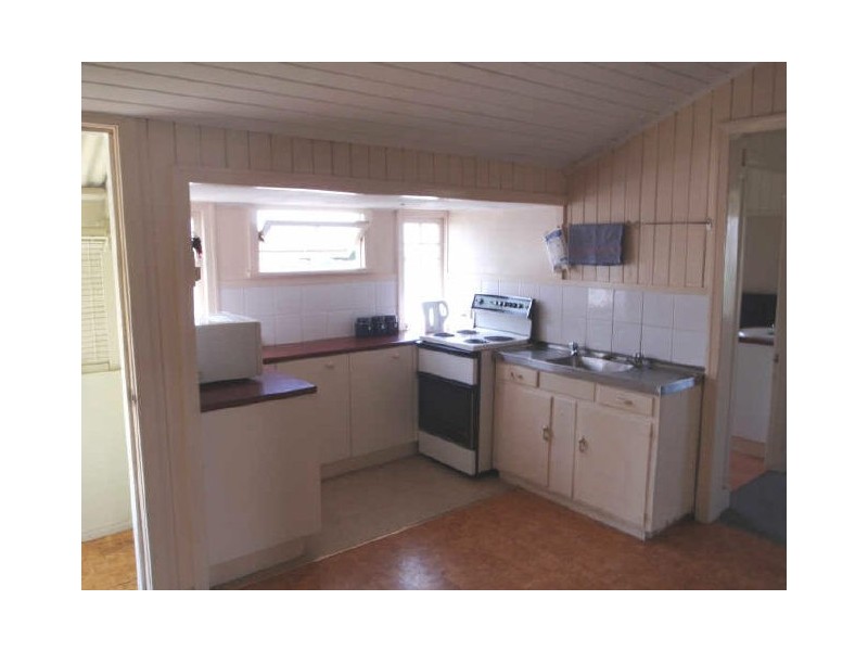 77 Elliott Heads Road, Kepnock QLD 4670