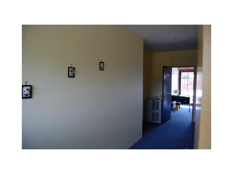 2/220 Walker Street, Svensson Heights QLD 4670