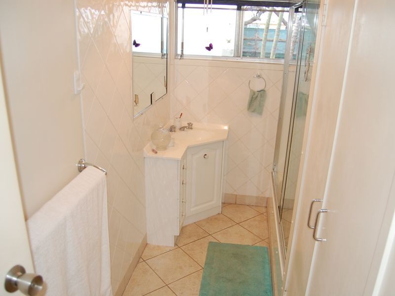 Avenell Heights QLD 4670