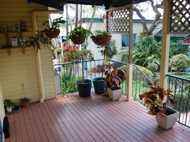 Avenell Heights QLD 4670