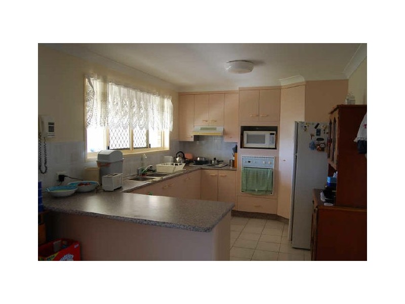 8 Leas Court, Bundaberg North QLD 4670