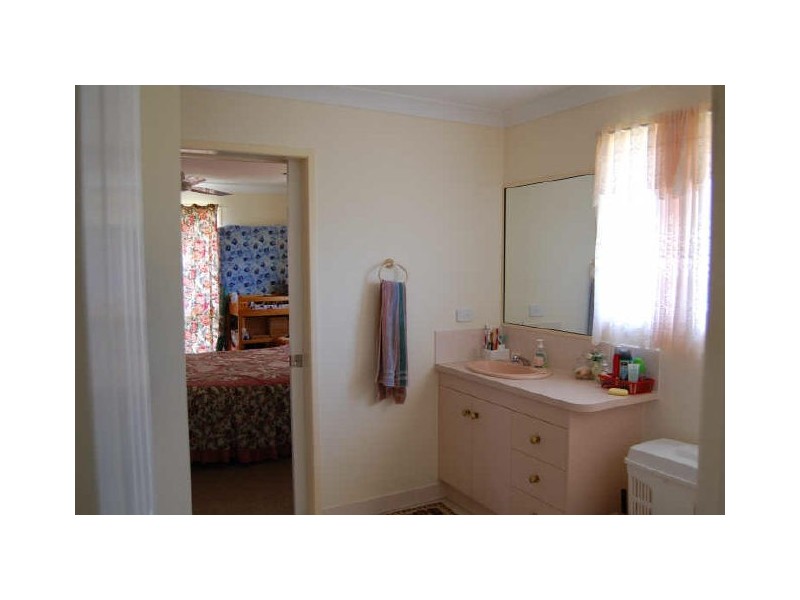 8 Leas Court, Bundaberg North QLD 4670