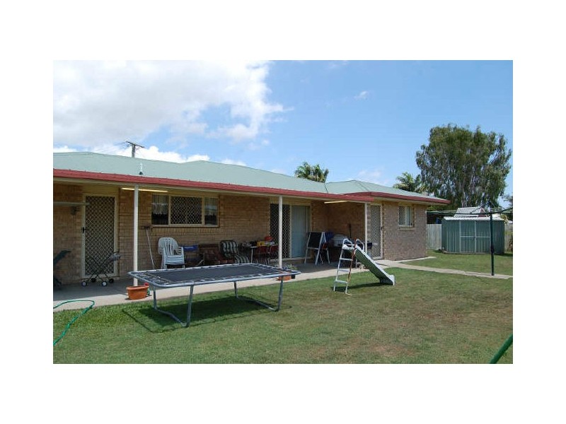 8 Leas Court, Bundaberg North QLD 4670