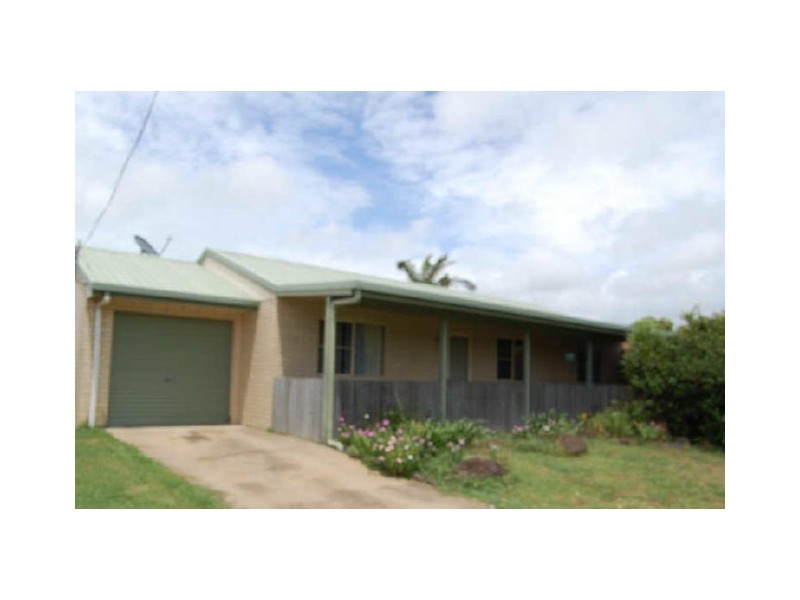 35 Shell Street, Burnett Heads QLD 4670