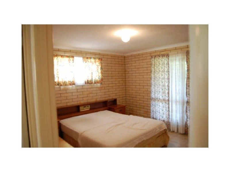 35 Shell Street, Burnett Heads QLD 4670