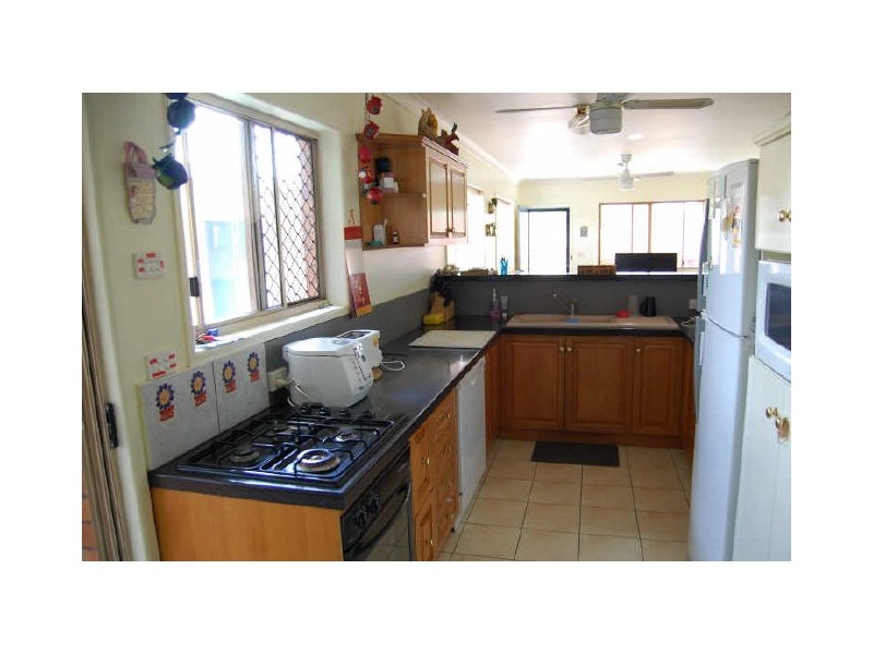 19 Strathdee Avenue, Bundaberg South QLD 4670