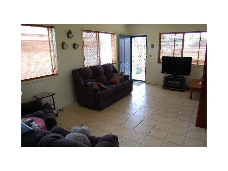19 Strathdee Avenue, Bundaberg South QLD 4670