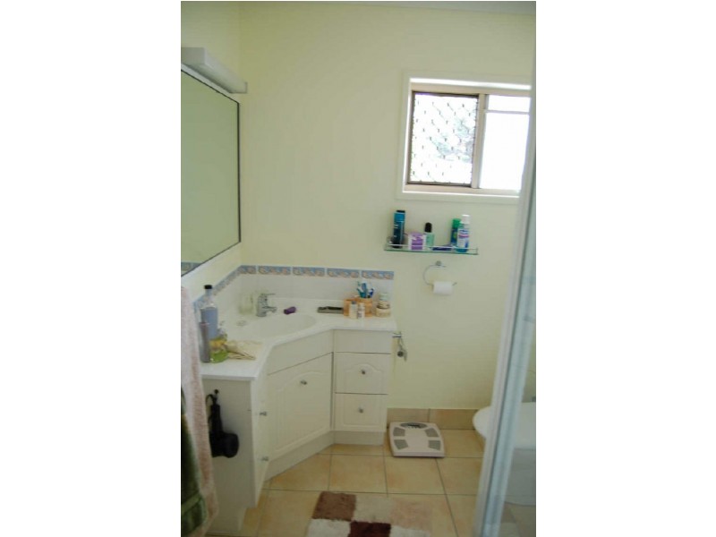 19 Strathdee Avenue, Bundaberg South QLD 4670