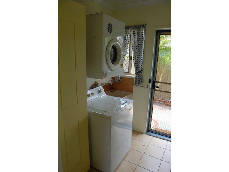 19 Strathdee Avenue, Bundaberg South QLD 4670