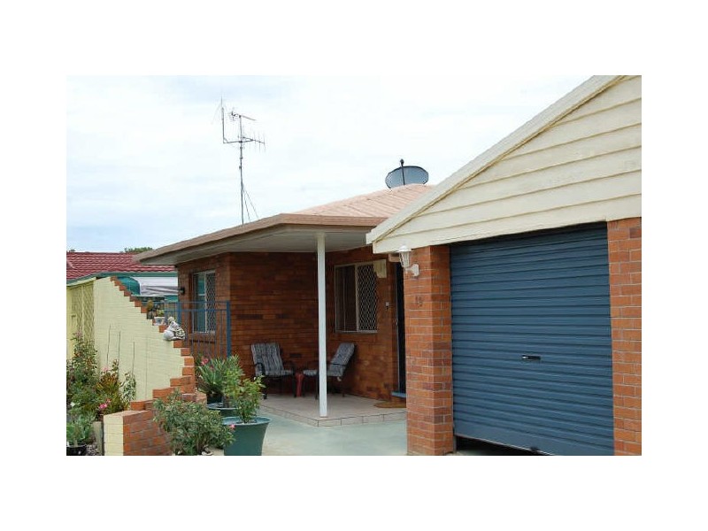 19 Strathdee Avenue, Bundaberg South QLD 4670