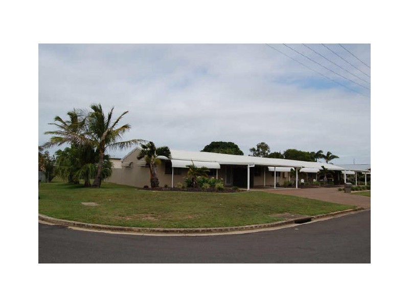 2/1 Finnis Street, Avenell Heights QLD 4670