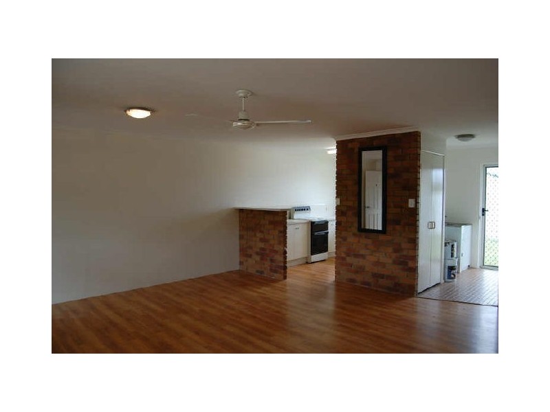 2/1 Finnis Street, Avenell Heights QLD 4670