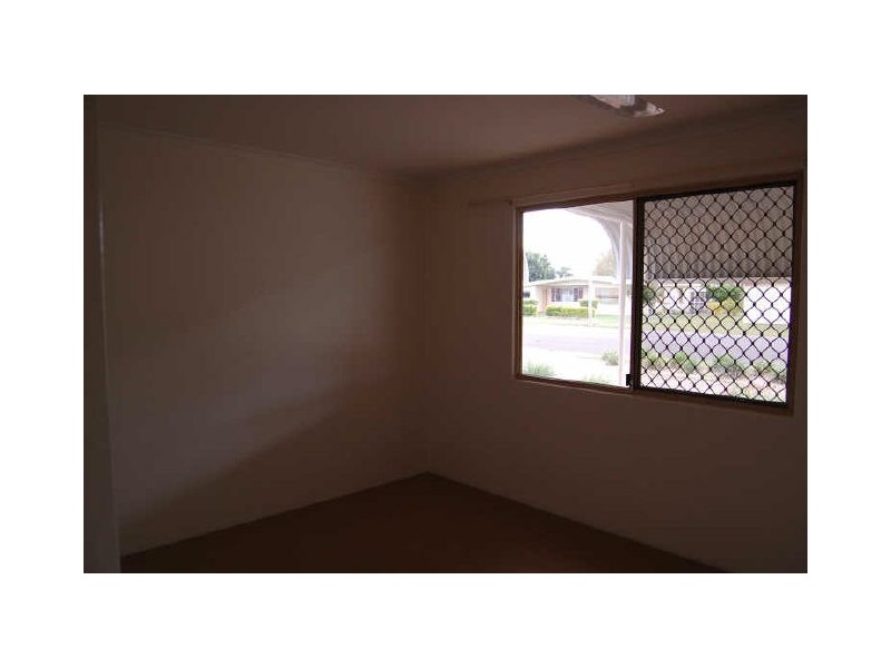 2/1 Finnis Street, Avenell Heights QLD 4670