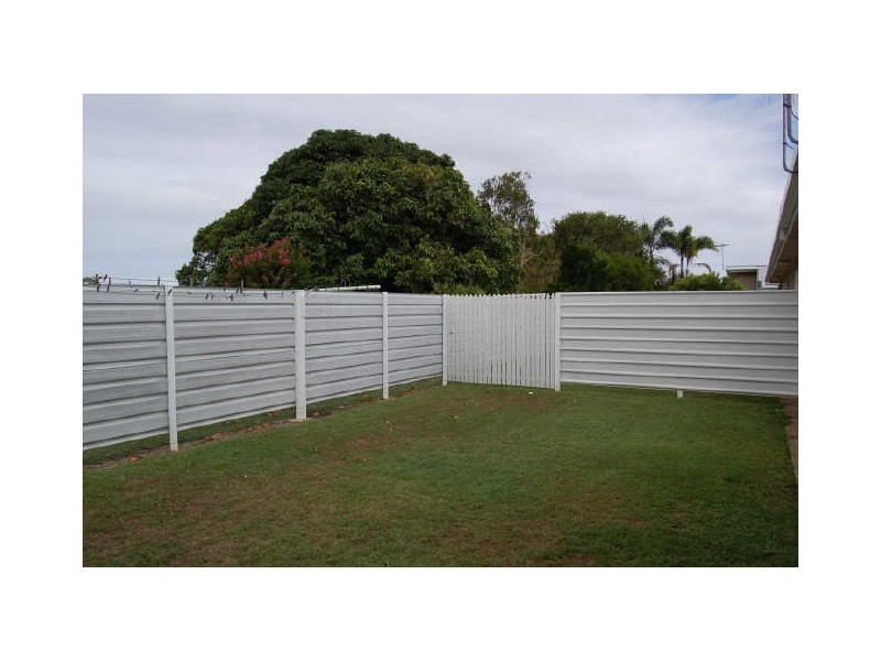 2/1 Finnis Street, Avenell Heights QLD 4670