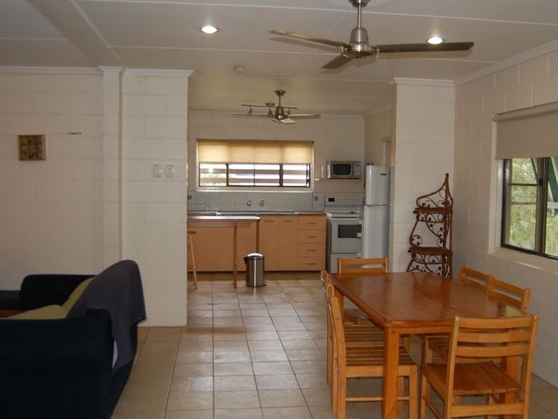 22 Palm Court, Moore Park Beach QLD 4670