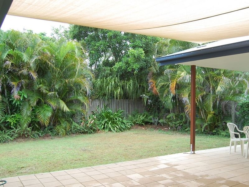 22 Palm Court, Moore Park Beach QLD 4670