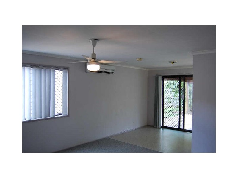 73 Dawn Parade, Thabeban QLD 4670