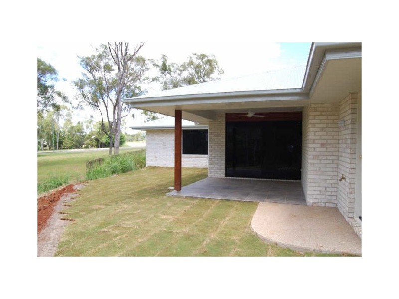 16 Green Avenue, Branyan QLD 4670