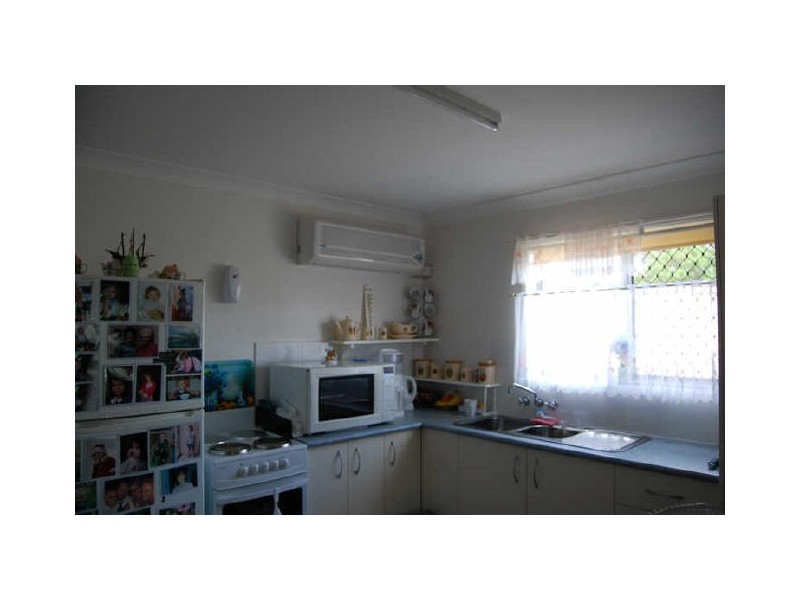1 & 2/14 Crane Street, Kepnock QLD 4670