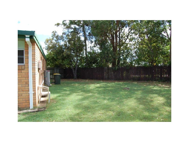 1 & 2/14 Crane Street, Kepnock QLD 4670
