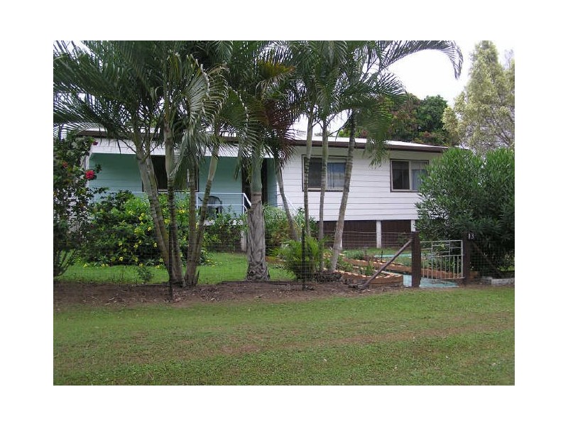 13 Bowen Street, Avondale QLD 4670