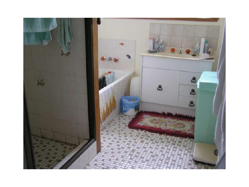 13 Bowen Street, Avondale QLD 4670