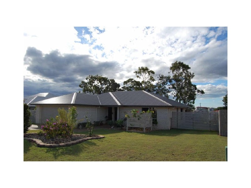 11 Pinnacle Court, Avoca QLD 4670