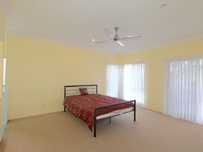 3 Robert John Circuit, Coral Cove QLD 4670
