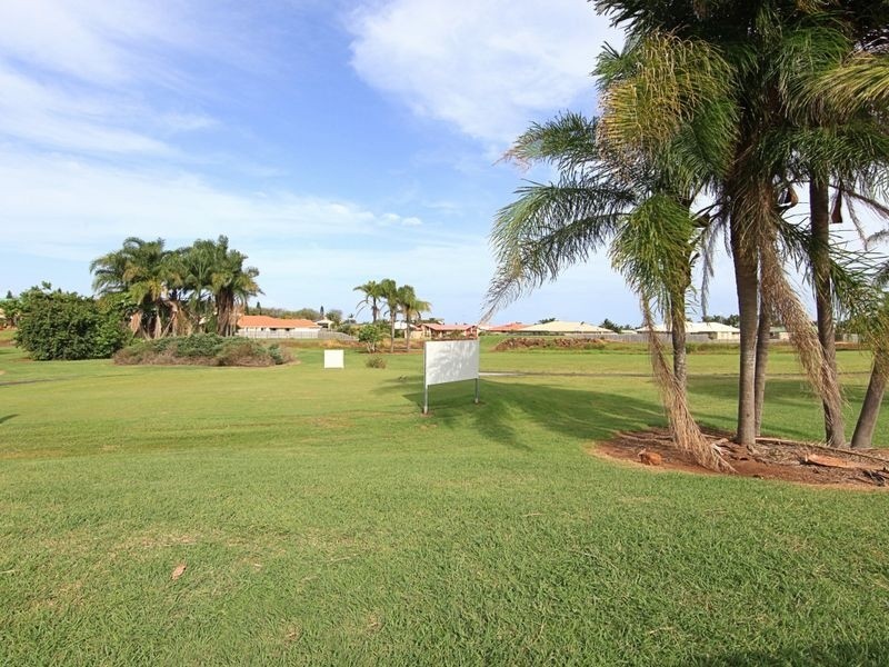 3 Robert John Circuit, Coral Cove QLD 4670
