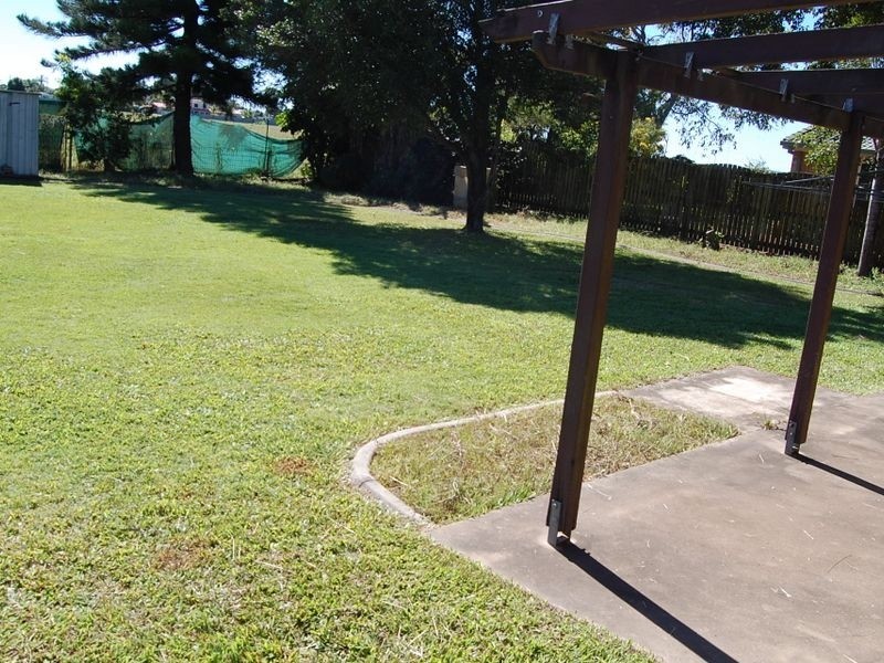 70 Dawn Parade, Thabeban QLD 4670