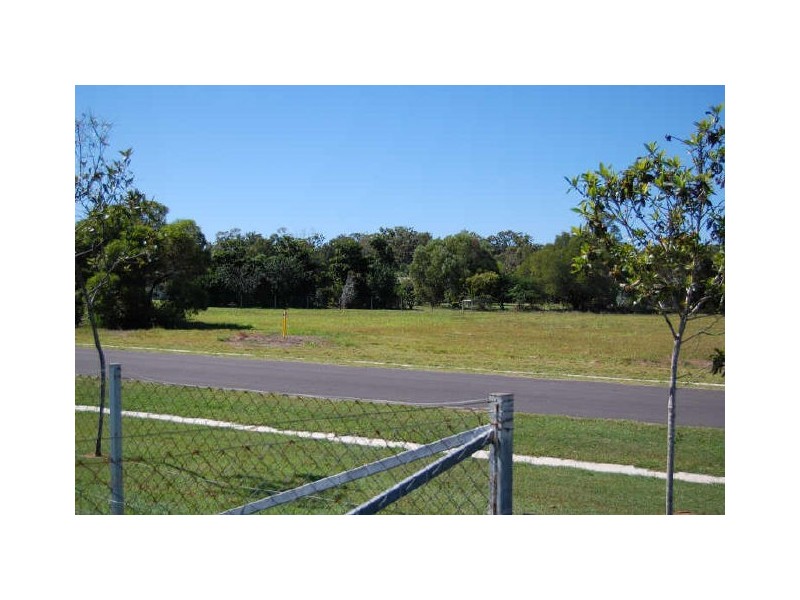 1 Treviso Street, Gooburrum QLD 4670