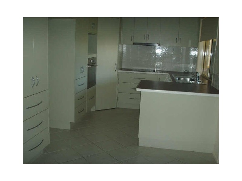 63 Searle Street, Thabeban QLD 4670