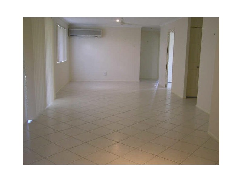 63 Searle Street, Thabeban QLD 4670