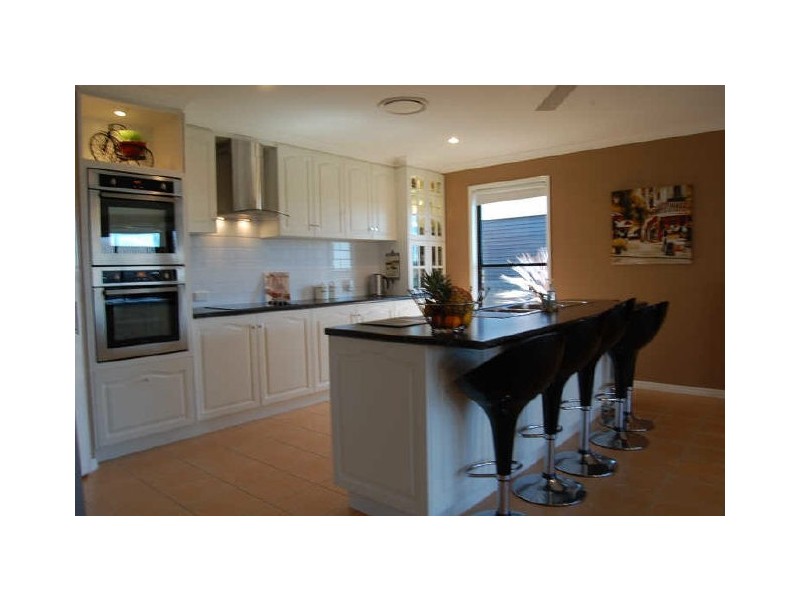 6 The Strand East, Thabeban QLD 4670