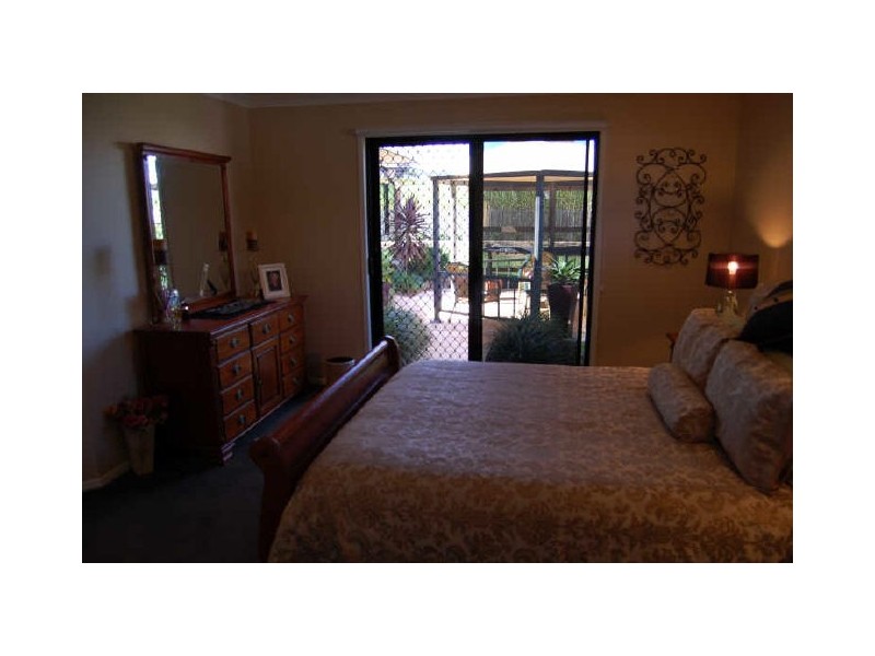 6 The Strand East, Thabeban QLD 4670