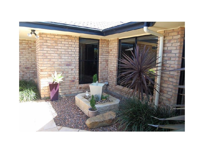6 The Strand East, Thabeban QLD 4670
