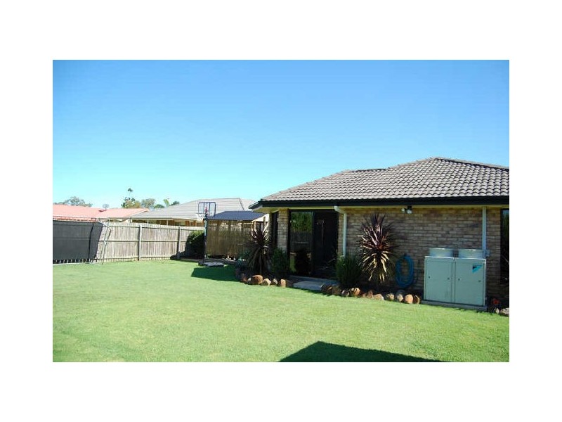 6 The Strand East, Thabeban QLD 4670
