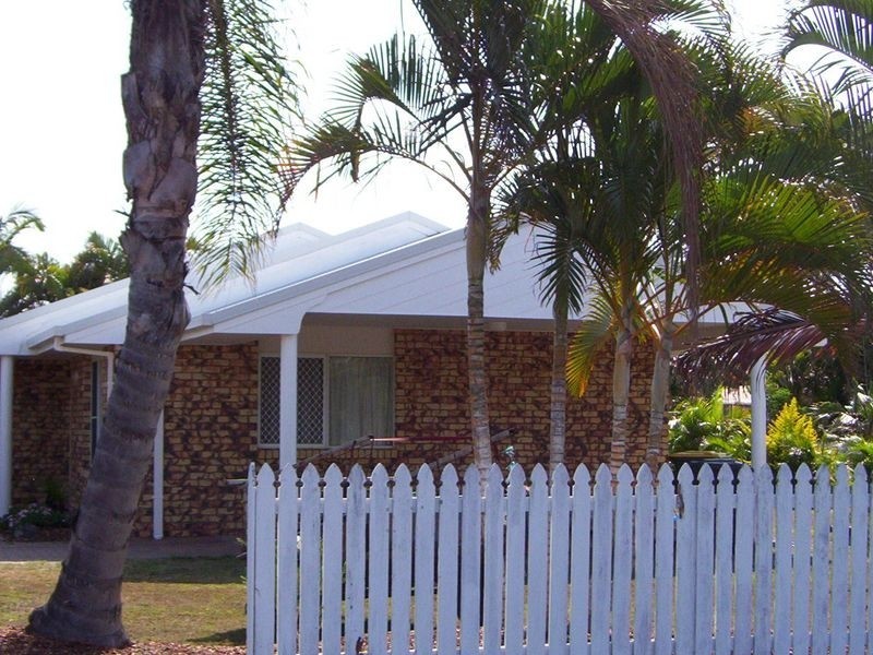 15 Paradise Avenue, Thabeban QLD 4670