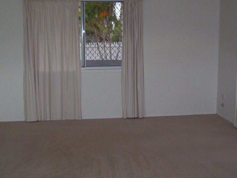 15 Paradise Avenue, Thabeban QLD 4670