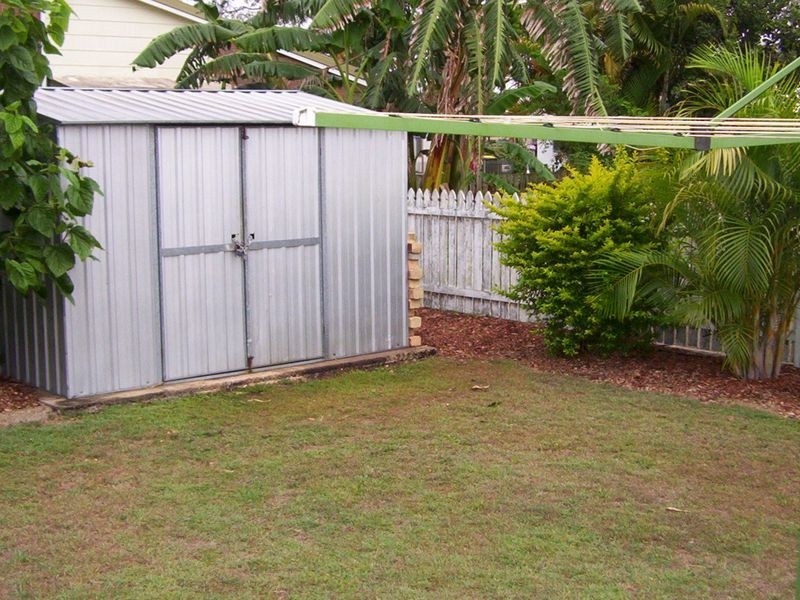 15 Paradise Avenue, Thabeban QLD 4670